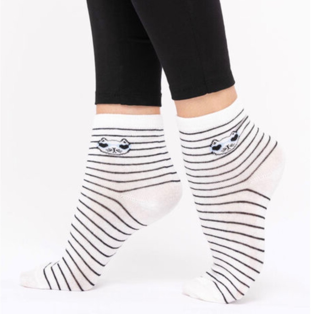 Striped Cat Crew Socks White Black NWT